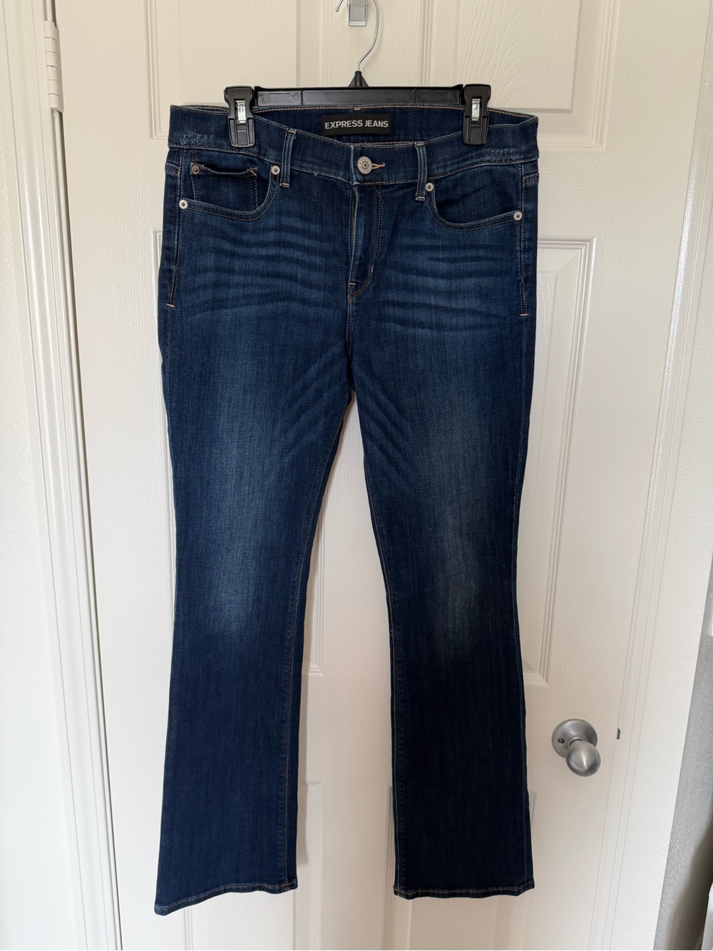 Express Women's Dark Blue barely Bootcut Jeans, size 10